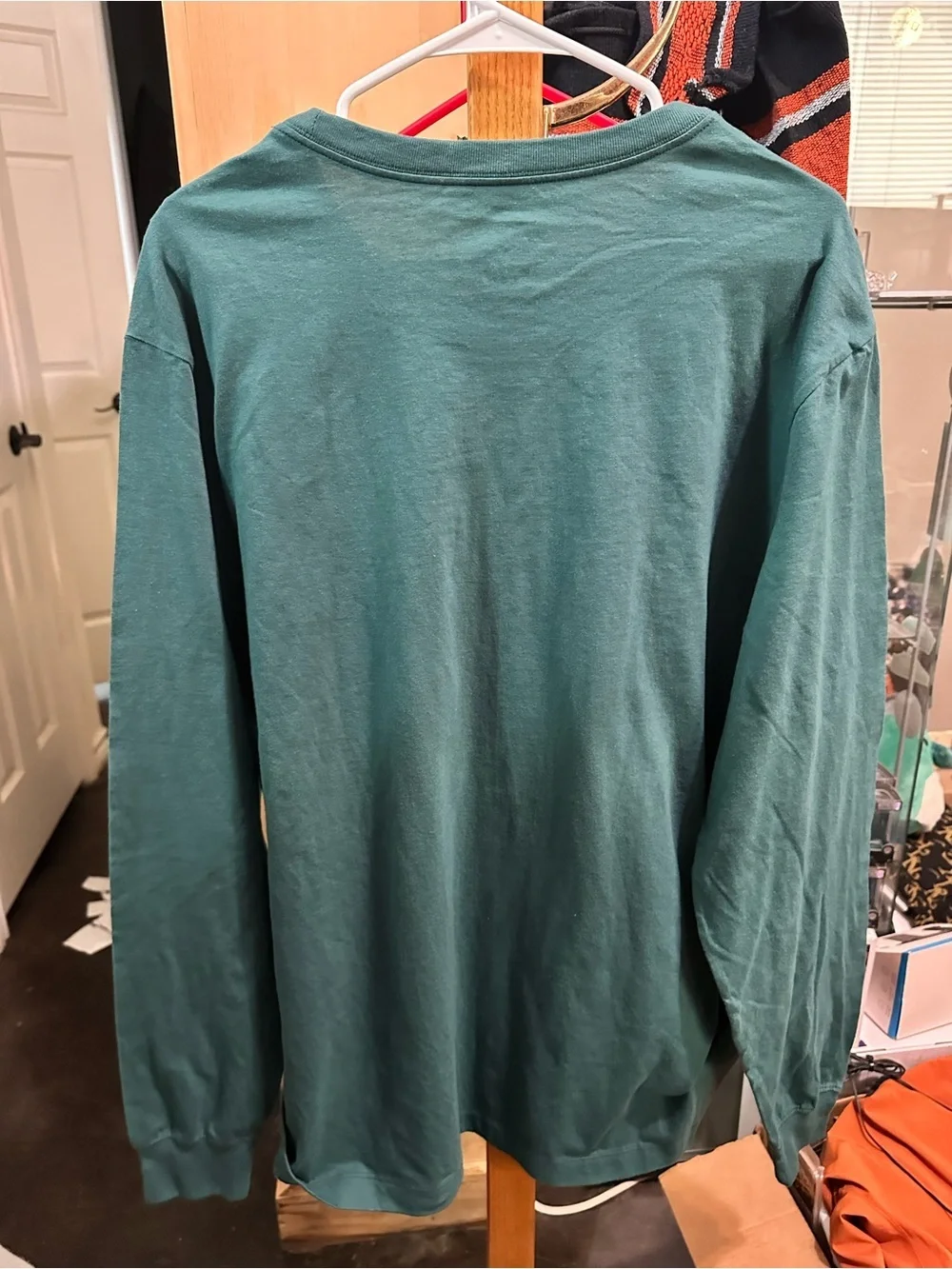 NWOT The Nike Tee Long Sleeve Shirt Green